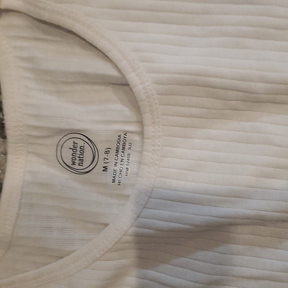 2 Girl dresses - Picture 4 of 7